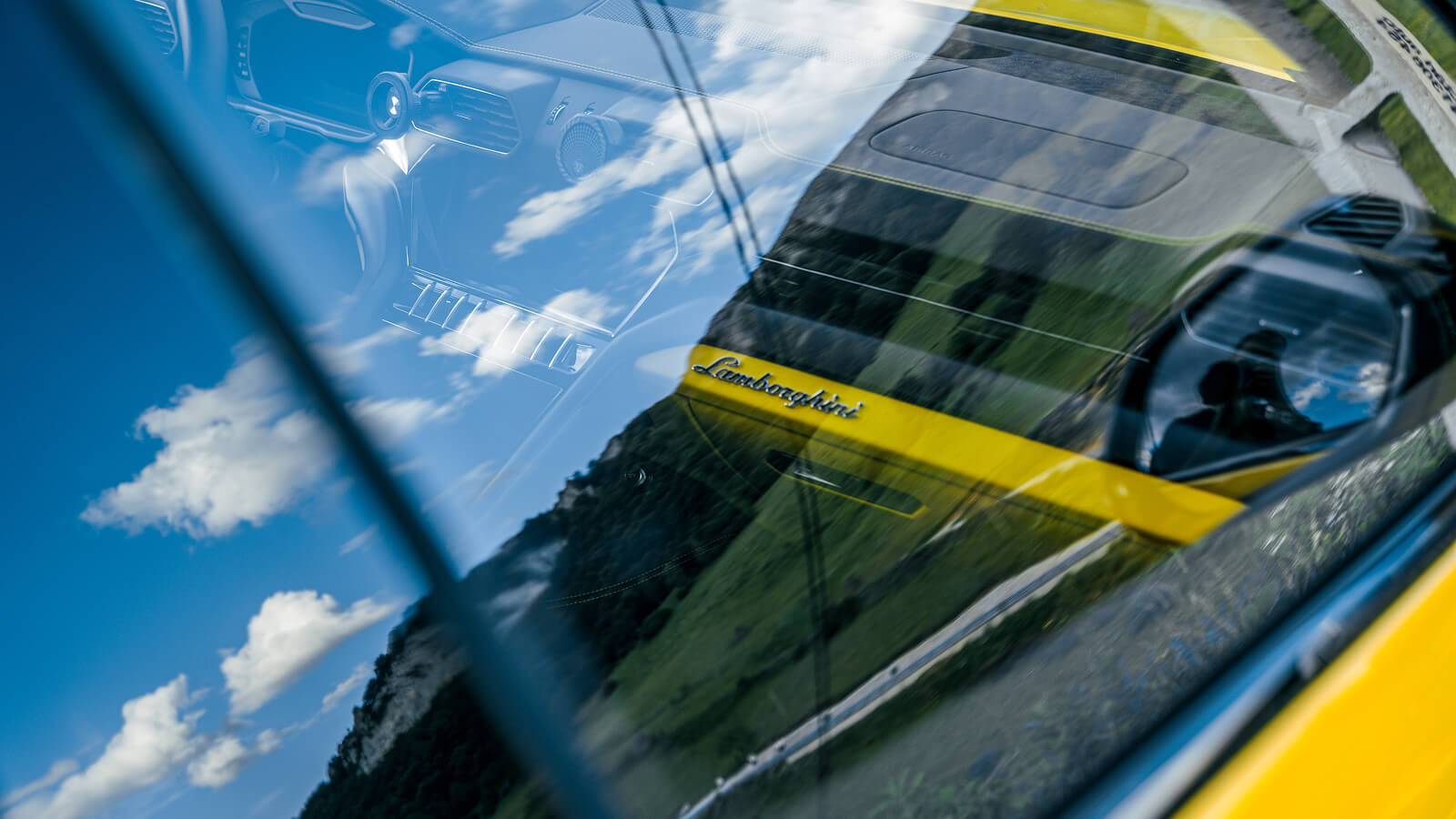 lamborghini urus photo 6